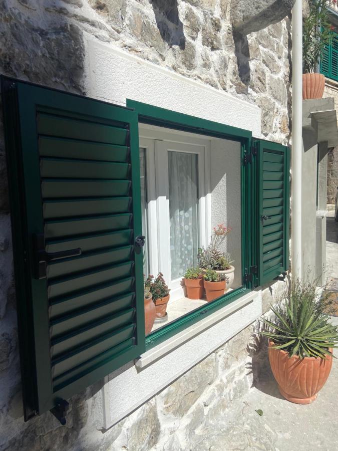 Apartman Oleandar Kaštela المظهر الخارجي الصورة