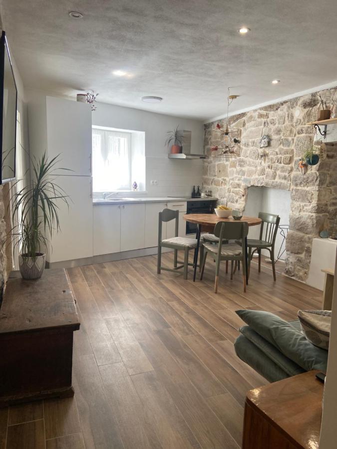 Apartman Oleandar Kaštela المظهر الخارجي الصورة
