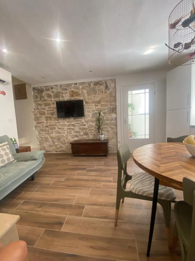 Apartman Oleandar Kaštela المظهر الخارجي الصورة